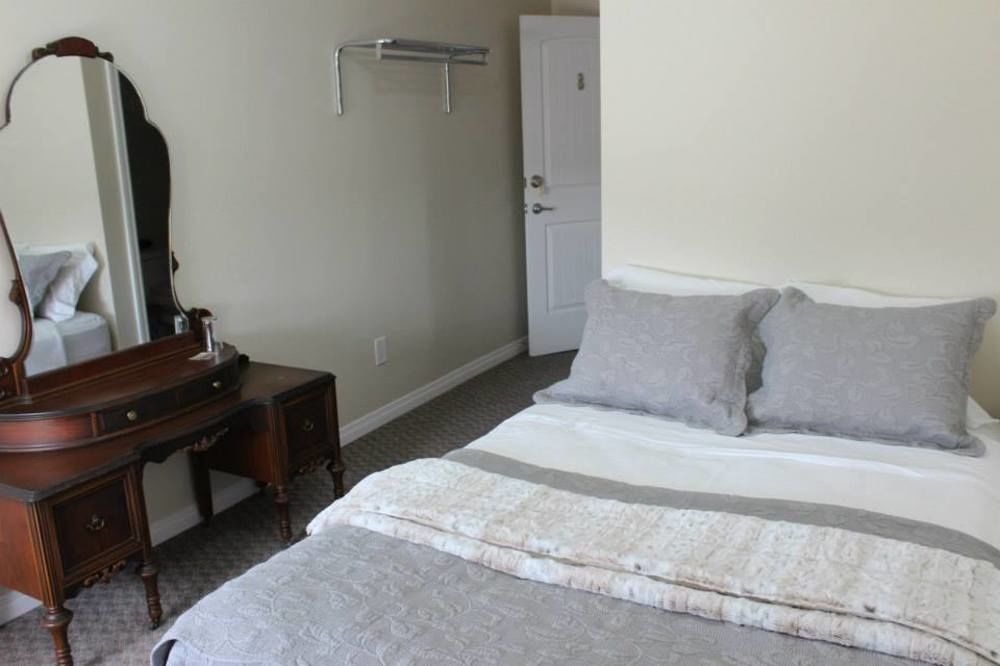 Onanole Honeycomb Bed & Breakfast מראה חיצוני תמונה