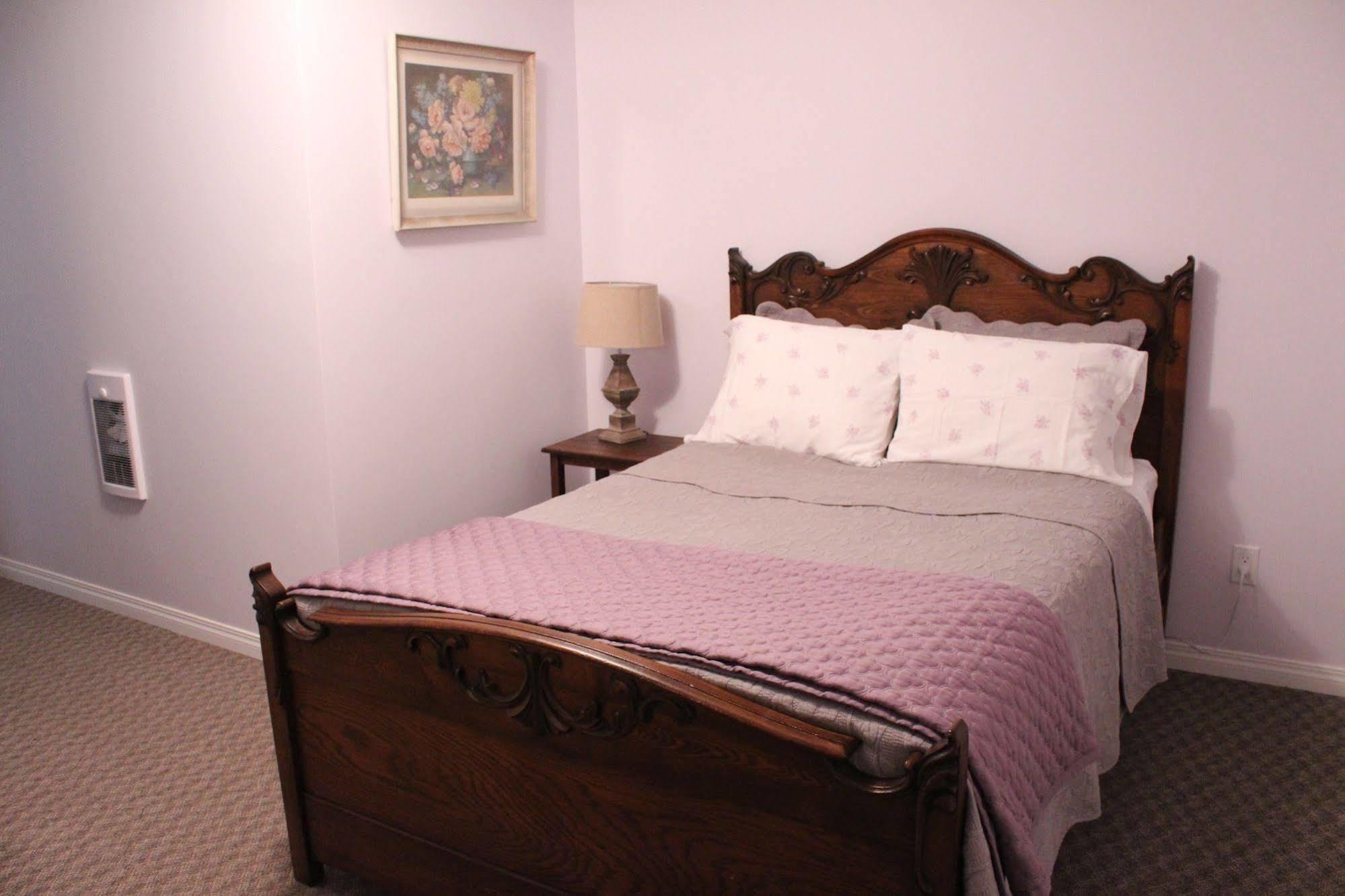 Onanole Honeycomb Bed & Breakfast מראה חיצוני תמונה