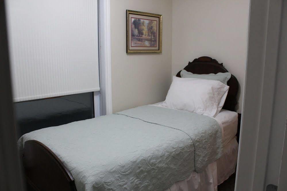 Onanole Honeycomb Bed & Breakfast מראה חיצוני תמונה